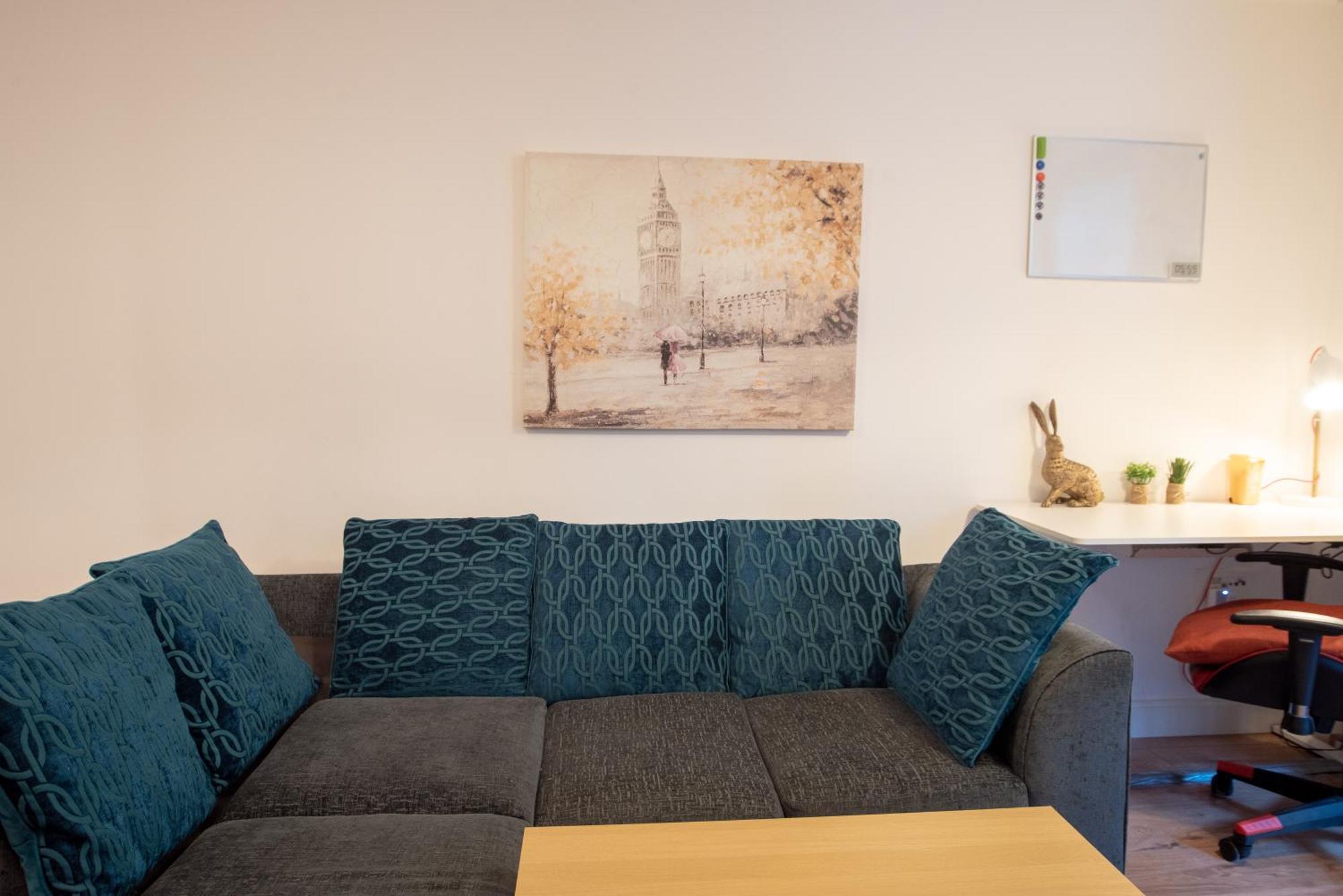 Spacious 1 Bed Apartment With Workspace, Coffee & Free Secure Parking 伯明翰 外观 照片