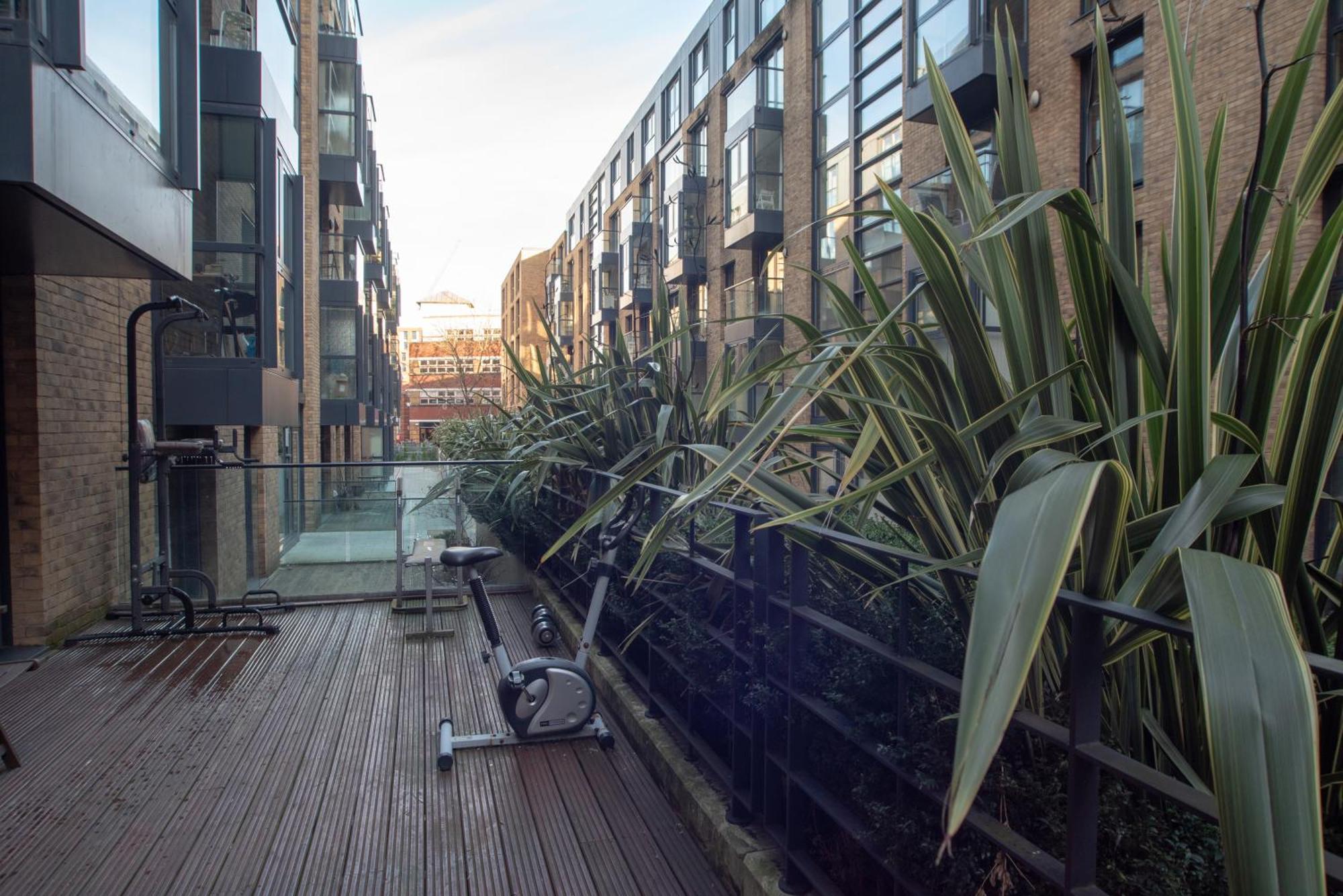 Spacious 1 Bed Apartment With Workspace, Coffee & Free Secure Parking 伯明翰 外观 照片