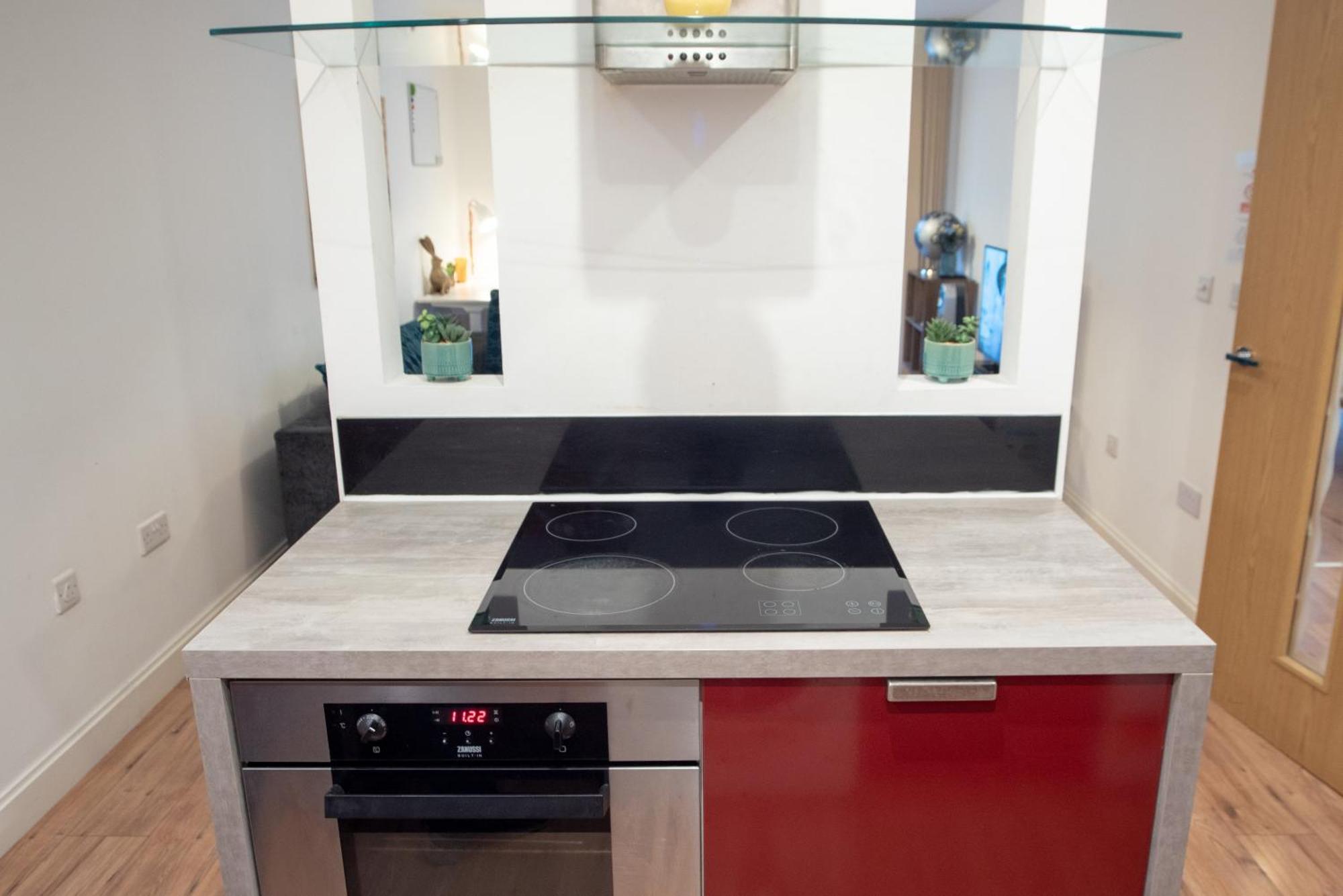 Spacious 1 Bed Apartment With Workspace, Coffee & Free Secure Parking 伯明翰 外观 照片